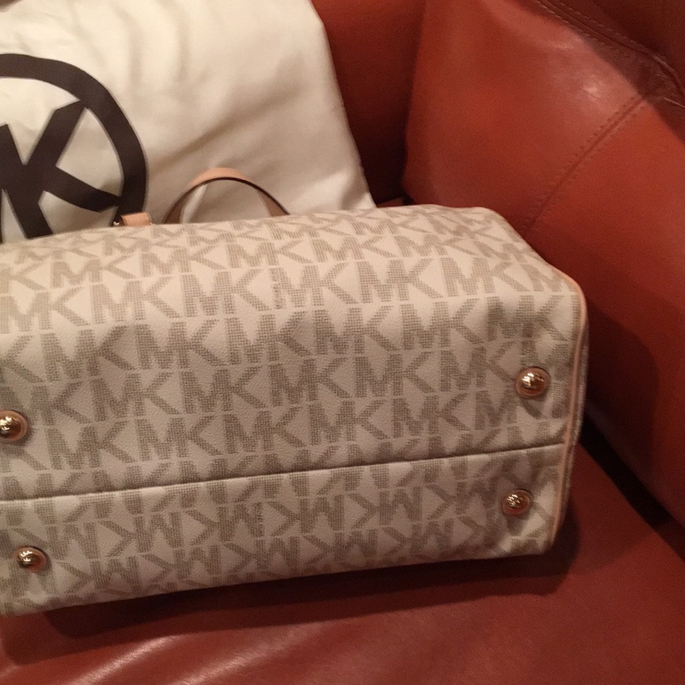 Michael Kor Handbag - Picture 2 of 4